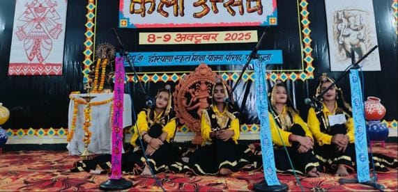 Students spread the colors of culture in the art festival