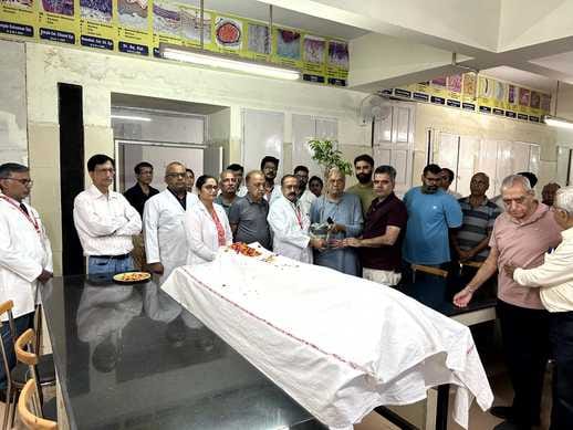 Former teacher Indu Wadhwa's husband donates her body