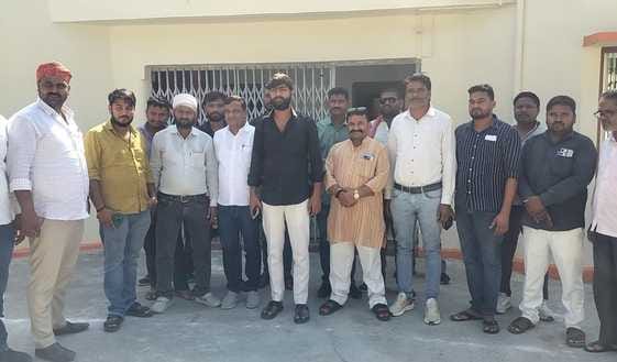 The village heads surrounded the BDO office.