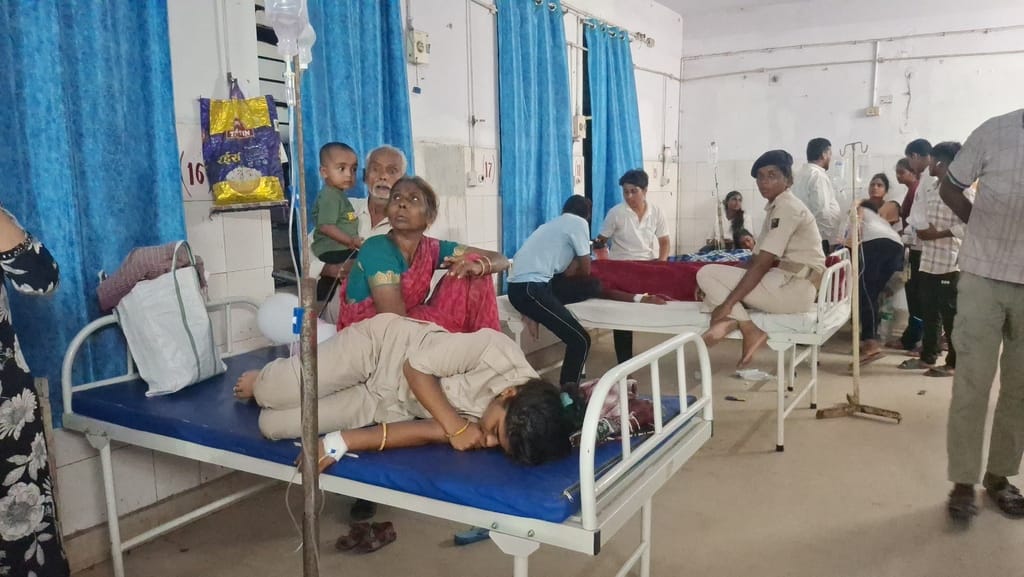 Vaishali Bihar news : More than 12 Home Guard jawans fell ill in Hajipur Hajipur news bihar police hindi news