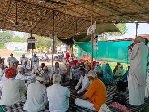 Protest continues in Ramgarh Bhagwanpur for hospital