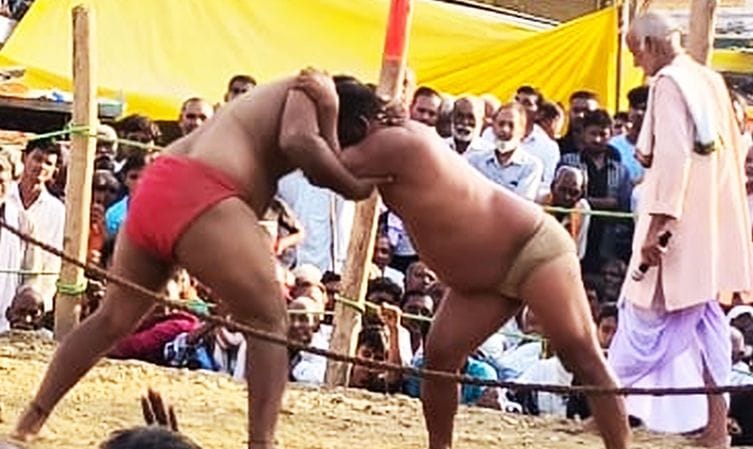Ramdas of Ayodhya defeated Shyam Pehlwan of Haryana.