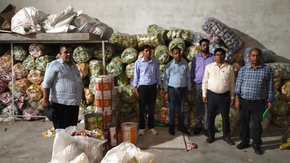 Food Safety Department caught a Kachri factory operating without license