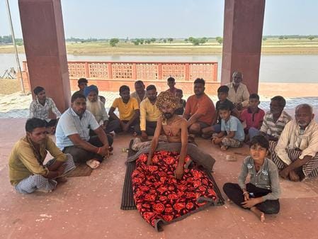 Baba Dharmendra Giri went on a hunger strike to save Kundaria village from floods.