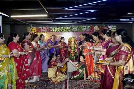 Women celebrated Karwa Chauth and Diwali special festival