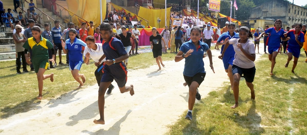 Ayush became the best runner in the 5000 meter race