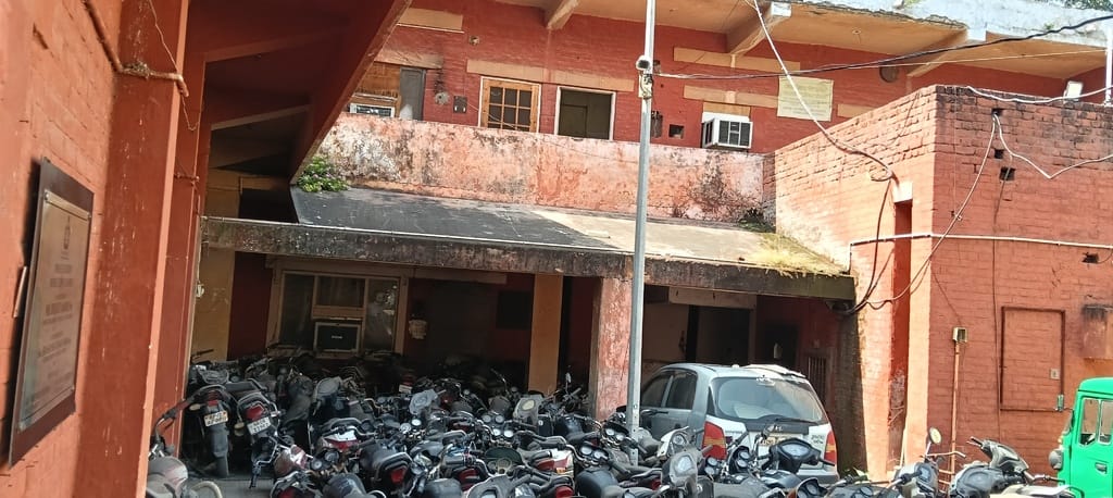 Model Town police station is running in a dilapidated borrowed building.