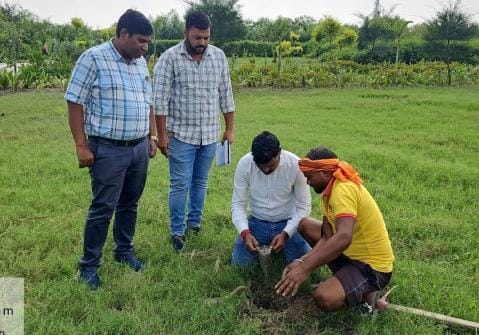 Soil and water samples were taken from six places, including Rakhi Mandi.