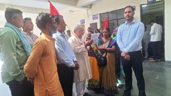 Memorandum given on other issues including throwing shoe at the judge