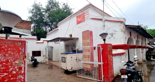 Negligence: 218 speed post missing from half way, panic