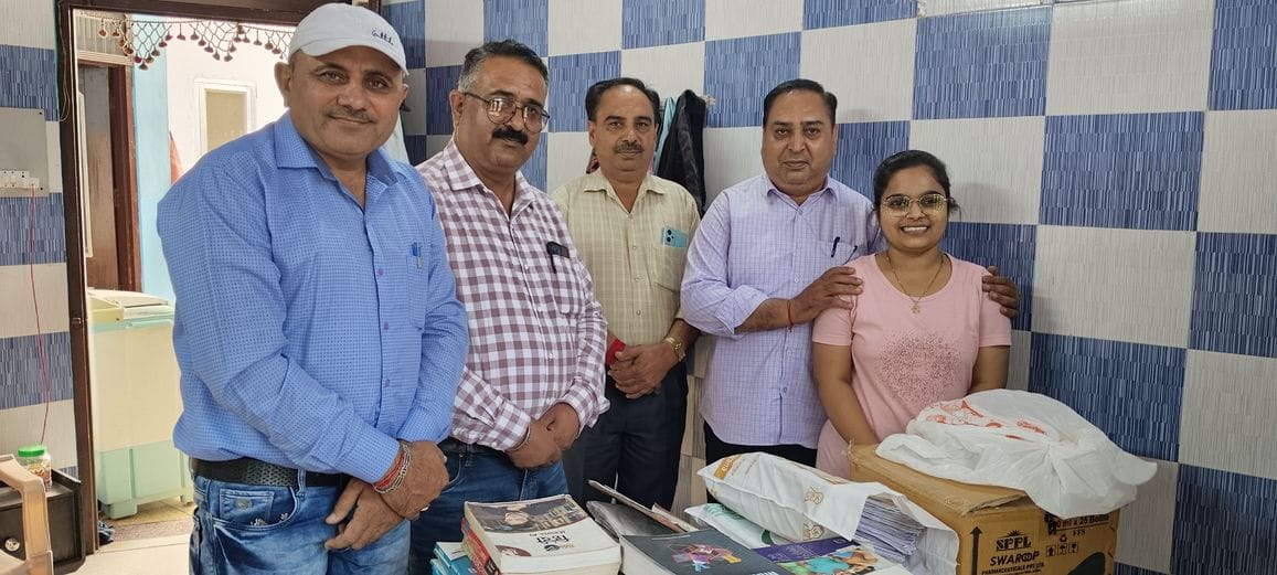 MBBS student donated books to the book bank