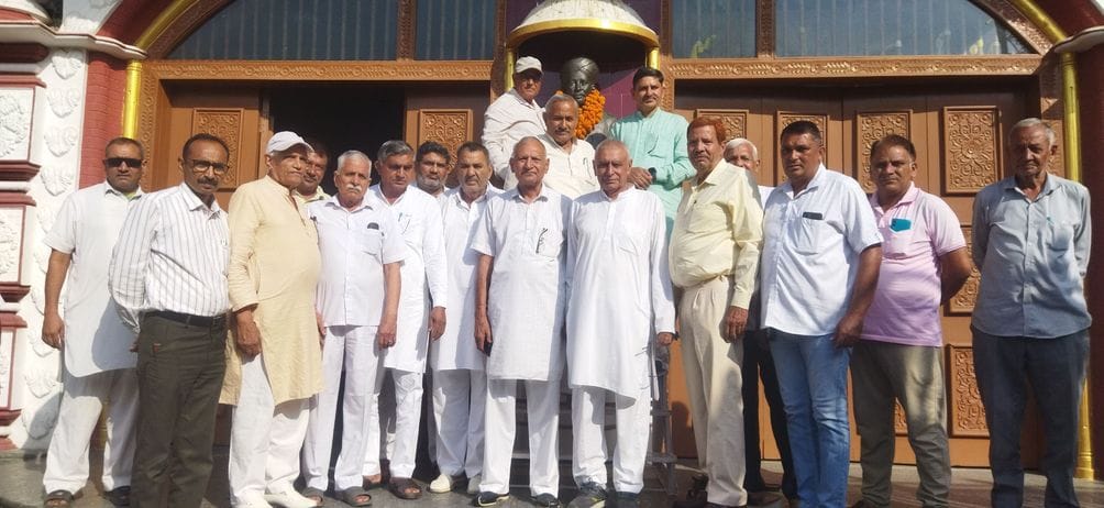 The newly elected executive committee of the Jat Charitable Society took charge.