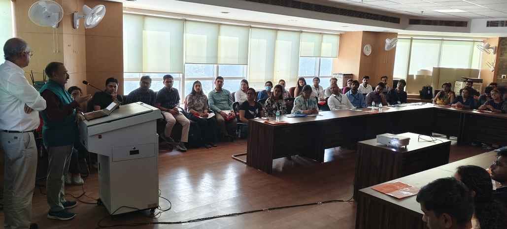 Every doctor should have basic knowledge of ventilators: Director
