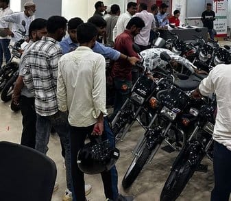 After Karva Chauth, the market is ready for Dhanteras.