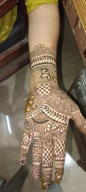 Priya wins the mega mehndi competition