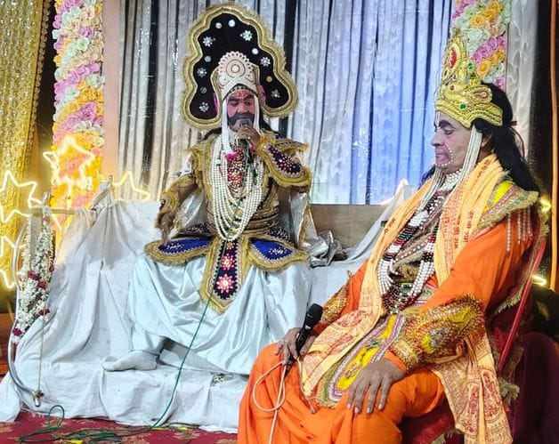 The ground resounded with chants of Shri Ram after witnessing the enactment of Ravana's killing.