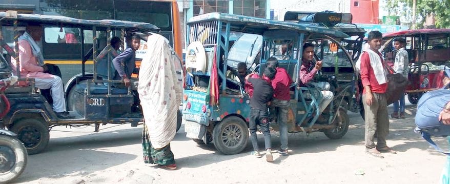 E-rickshaw drivers are playing with the lives of school children