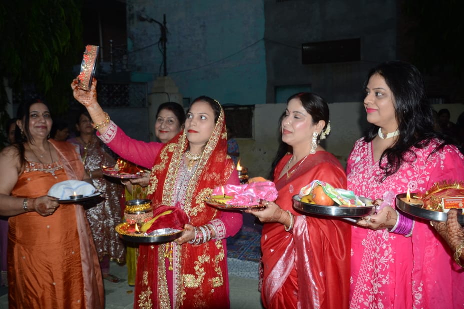 I will join my hands looking at the moon and break the fast of Karva Chauth...