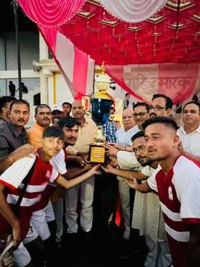 Idgah team won the final of the divisional level football tournament