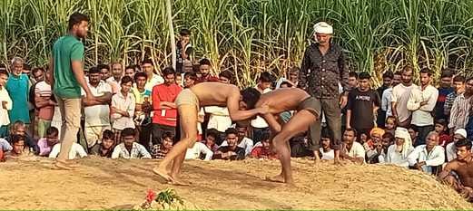 Wrestling matches were held in Ghazipur, Kunda and Amaria, three matches ended in a draw.
