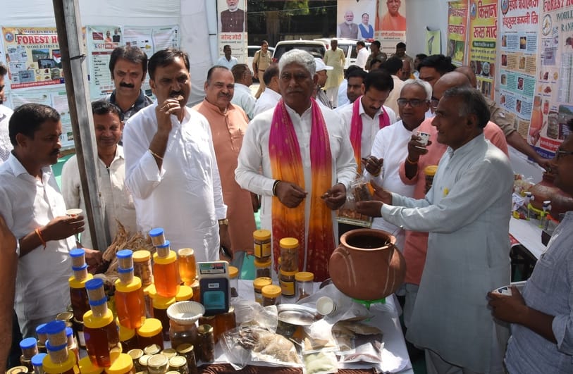 Swadeshi products are made from the soil of the country and the blood and sweat of the youth: Minister of State Jaswant