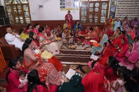 Married women celebrated Karva Chauth with devotion at Bhadrakali Shaktipeeth.