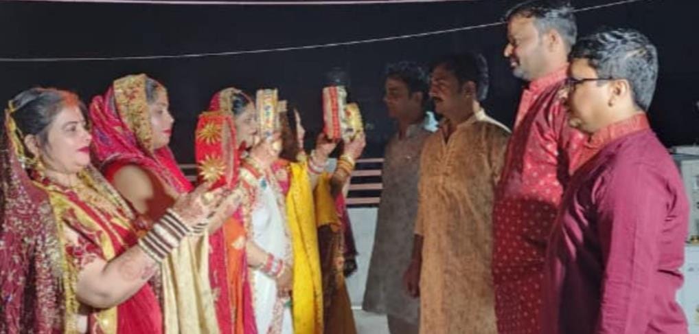 Karwa Chauth: Married women pray for eternal marital bliss by offering prayers to the moon.