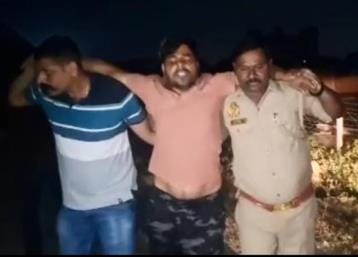 Accused of robbing and murdering cab driver injured in encounter