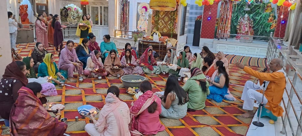 Married women observed fast on Karva Chauth and took blessings of the ever-married woman.