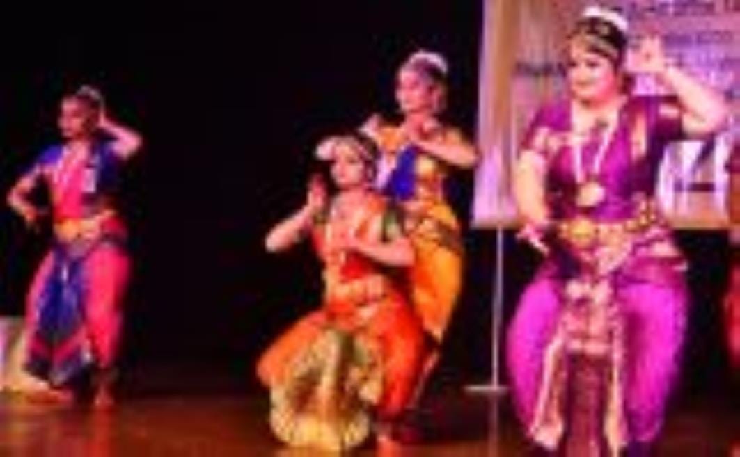 Jyoti Bhatt's dance juggling with melody