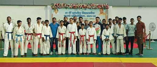 Mandal won 15 medals in state level karate competition.
