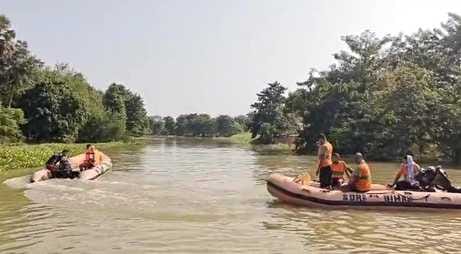 Muzaffarpur Bihar news: a minor girl died in floodwater that submerge today police are searching