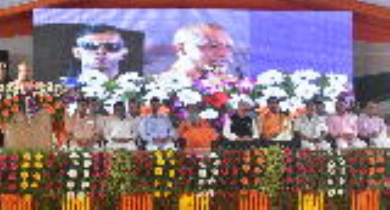Gorakhpur News: Youth should become entrepreneurs, loan guarantee and interest are the responsibility of the government
