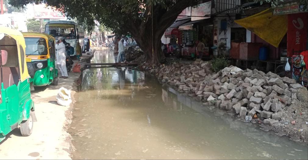 Pipeline ruptured during excavation