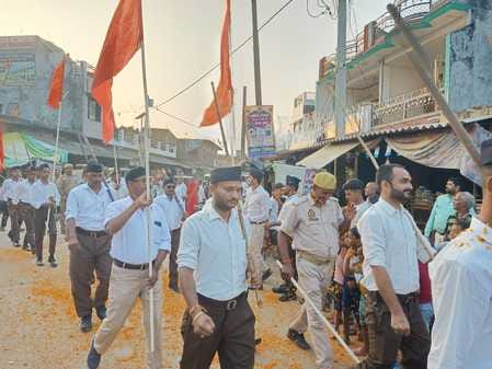 Volunteers took out a procession, and flowers were showered.