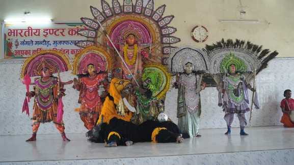 The audience was mesmerized by the famous dance form of Bengal, Purulia Chhau.