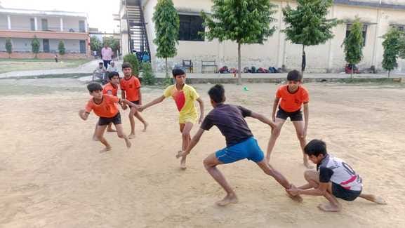 Aman Singh won the 400 meter race.
