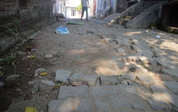 No electricity poles, no streets and drains, residents of the locality are troubled.
