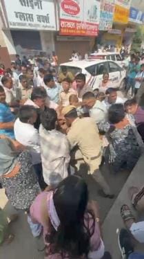 Railway Police SIT attacked, GRP SHO and six others injured