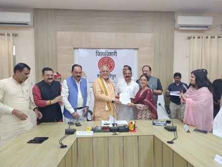 Appointment letters handed over to 19 newly selected doctors