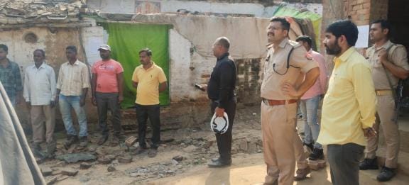 Strictness in expansion, four houses razed to the ground