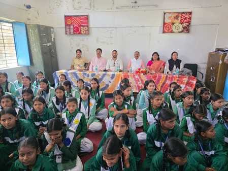 Students interacted with Chief Minister Dhami virtually