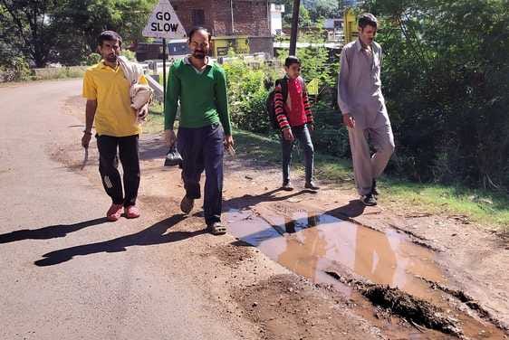kathua news, road damage news