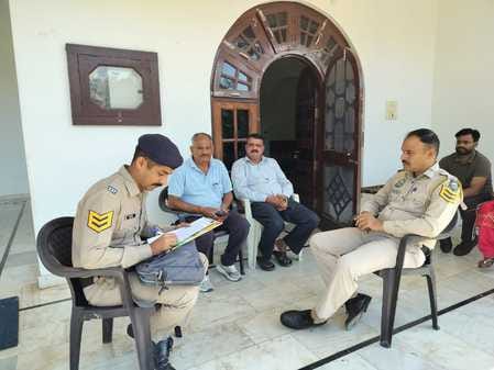 Thieves broke into a house in Khor village, stole bundles of currency notes and a necklace.