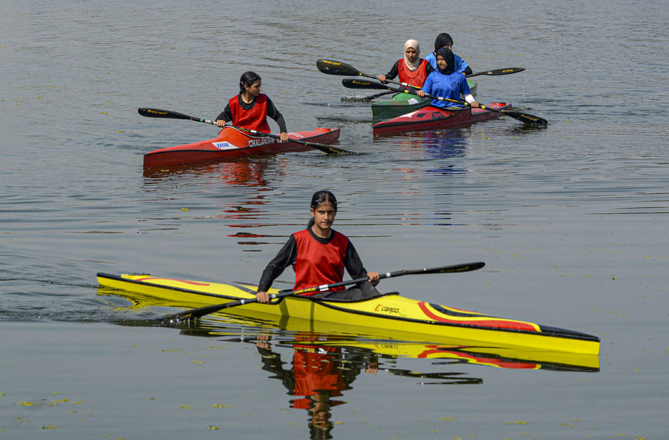 Srinagar, Water Sports, Kayaking And Kannoing