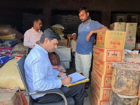 Samples of six quintals of refined oil and sugar sweets were taken.