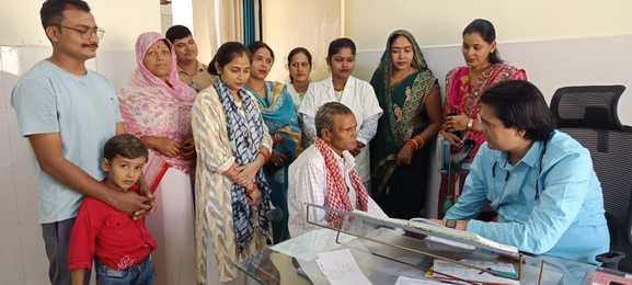 Siddharthnagar News: Patients suffering from sore throat, fungal infection and joint pain increased