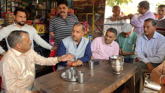 Trouble due to drinking water crisis in Barmana, MLA reached the spot