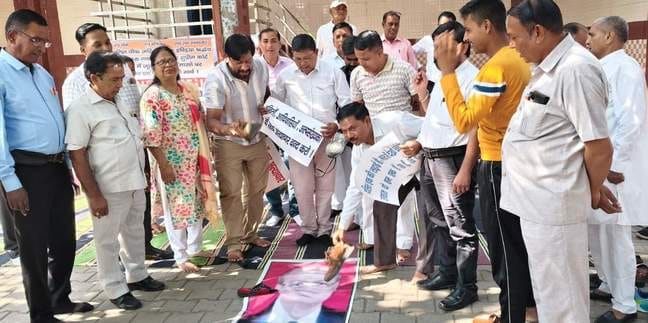 Farmers should use minimum chemical fertilizers in crops: Aulakh