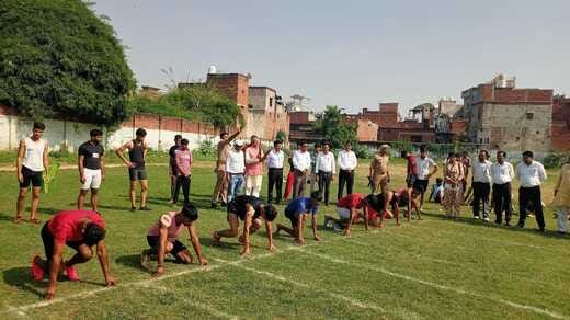 Shalu won the gold medal in the 800 meter race.